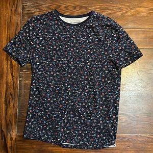 Express Men’s Short Sleeve Tee (size-small)